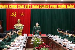 Hội nghị giao nhiệm vụ cho các cơ quan về mang đeo trang bị của bộ đội và học tiếng Anh cho cán bộ, nhân viên